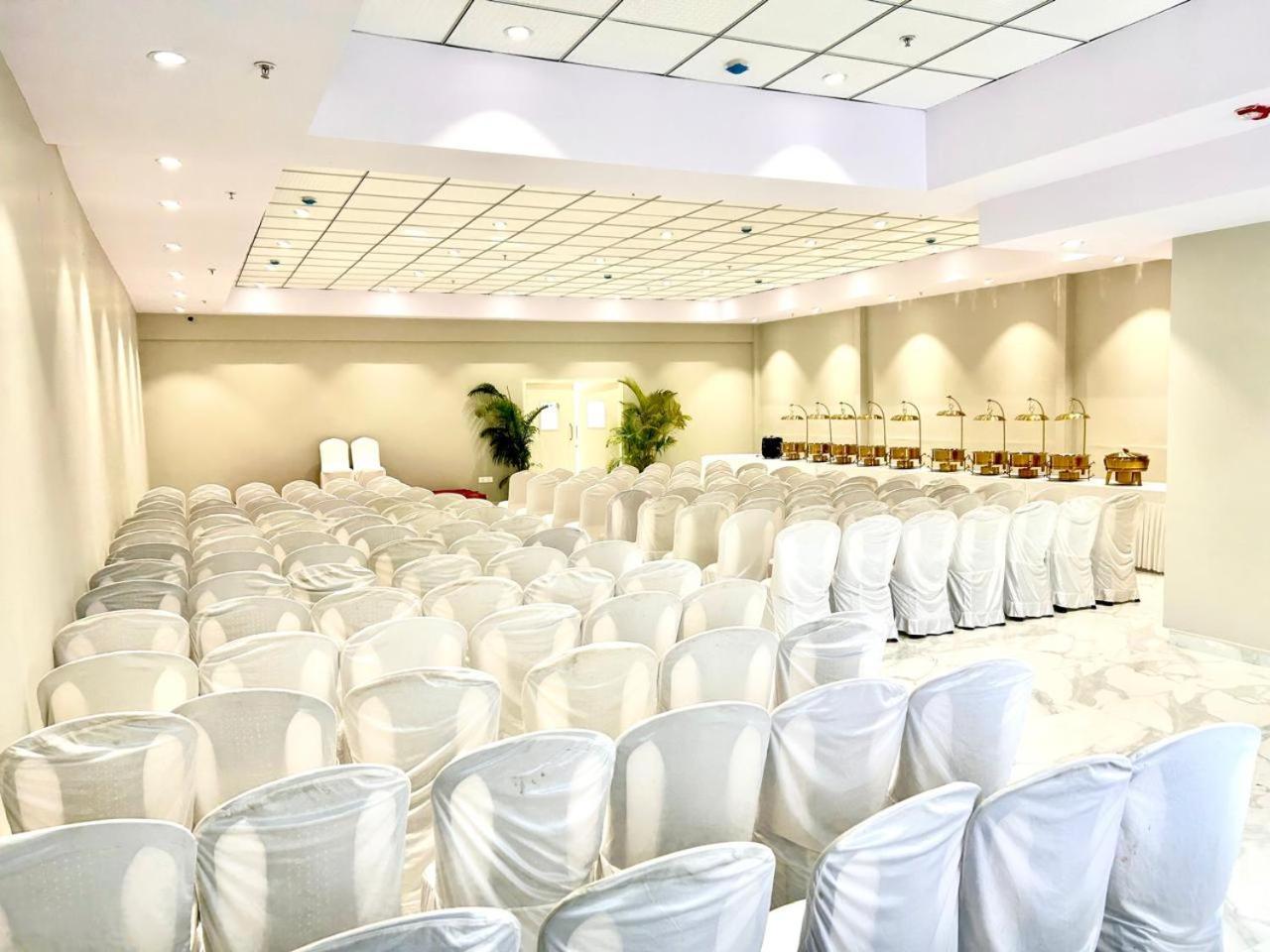 The Beacon Hotel Visakhapatnam Bagian luar foto