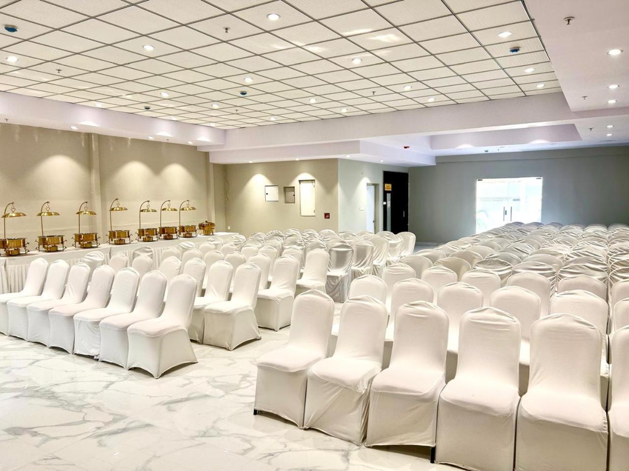 The Beacon Hotel Visakhapatnam Bagian luar foto