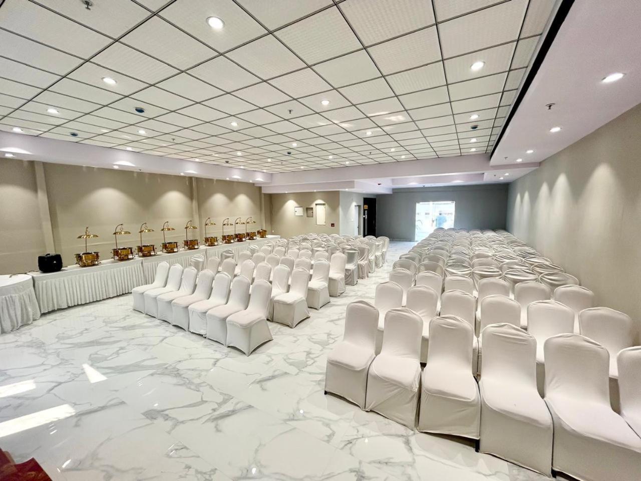 The Beacon Hotel Visakhapatnam Bagian luar foto